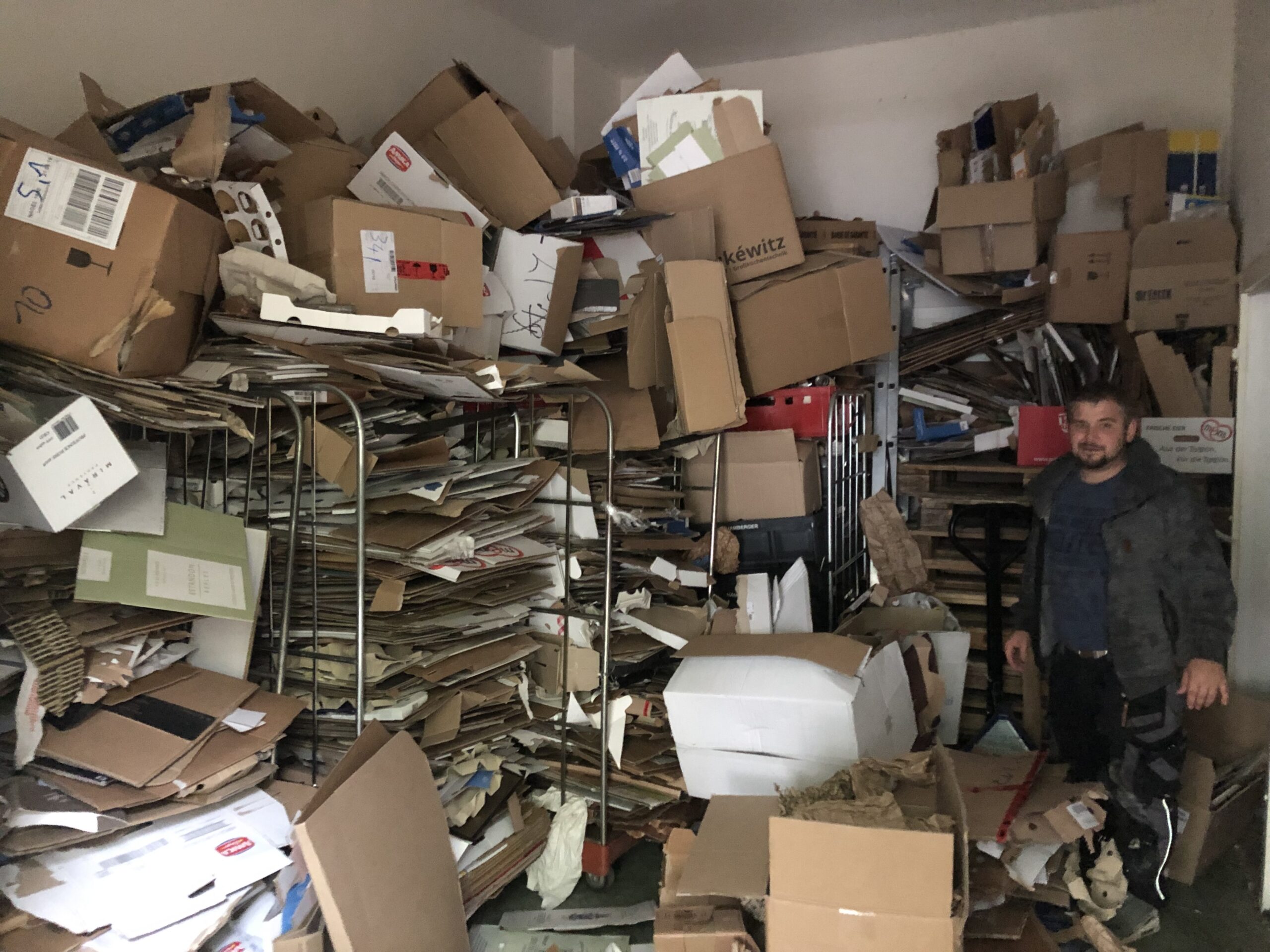 Pappe abholen » Kartonagen » Verpackungen » Amazon Karton